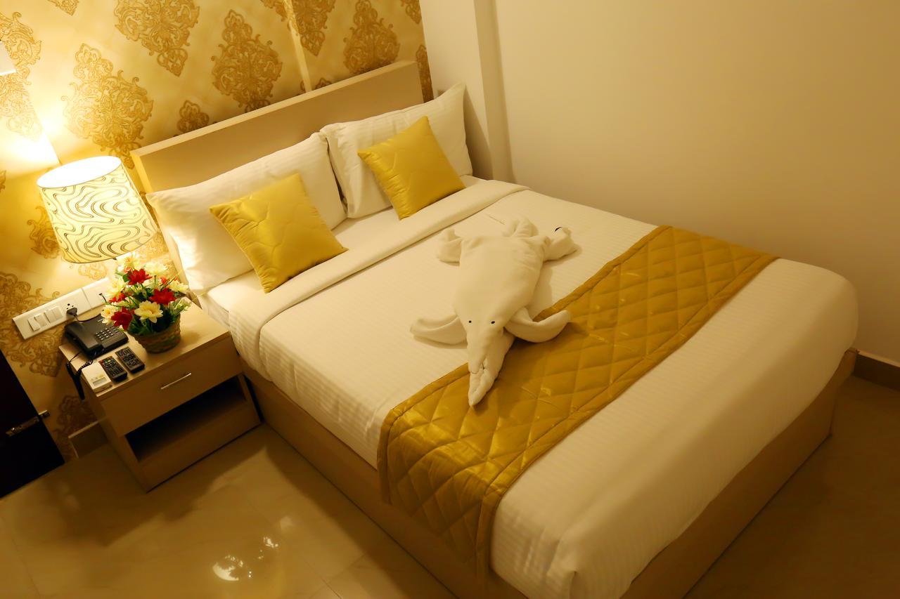 Hotel Swarna Residency Kochi Eksteriør bilde